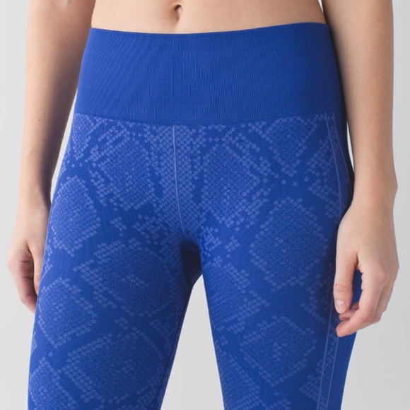 Lululemon Ebb to Street Pant Sapphire Blue - Picture 1 of 8